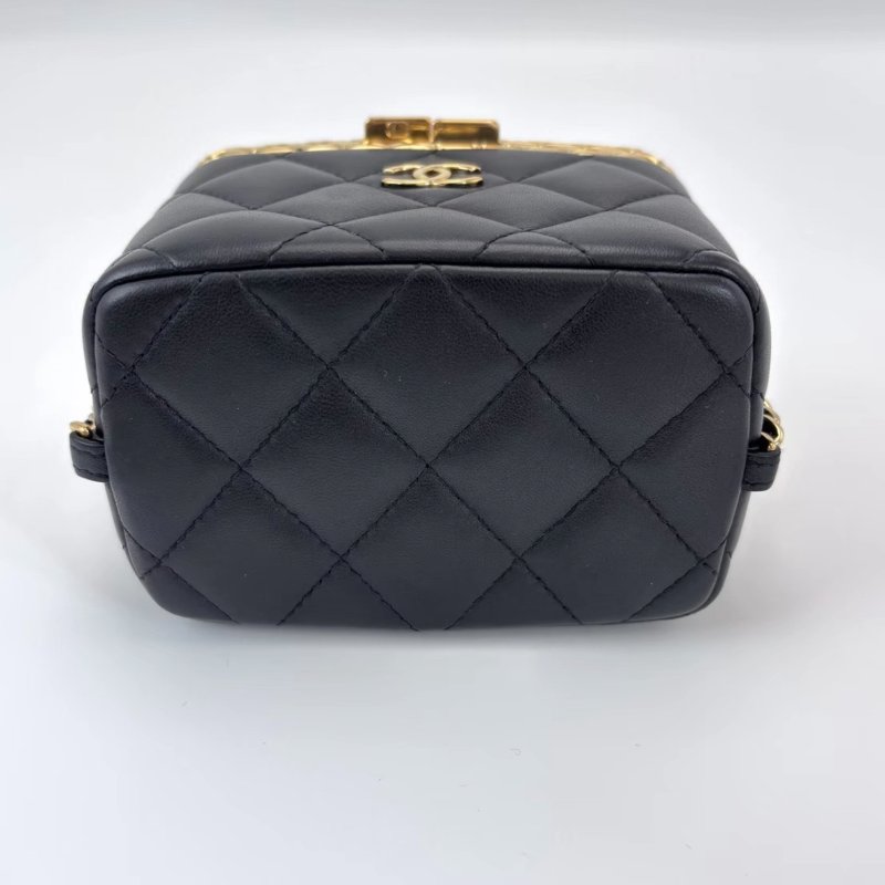 Chanel 22s黑金羊皮晚宴化妆肩背斜背包11*9*7.5 98新配件盒子購證保卡鏡子-4