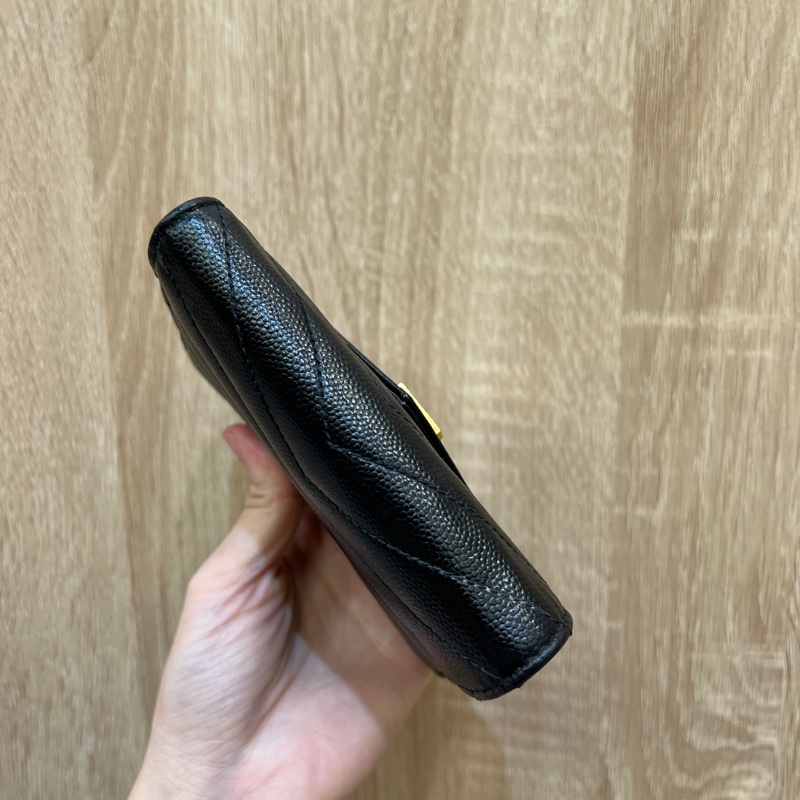 YSL 黑荔枝皮金釦三折短夾-6