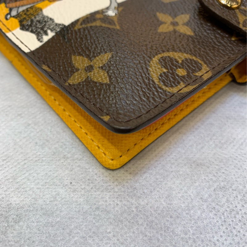 Loui Vuitton Small Ring Agenda Cover-4