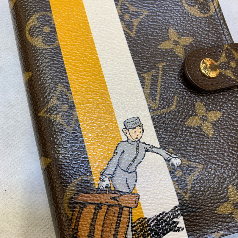 Loui Vuitton Small Ring Agenda Cover-7