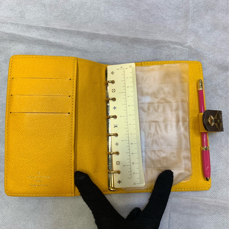 Loui Vuitton Small Ring Agenda Cover-8