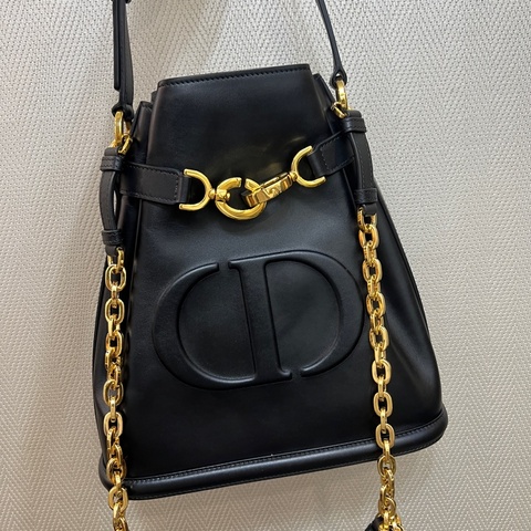Dior 黑牛皮金釦C est Dior中型手提肩斜背水桶包