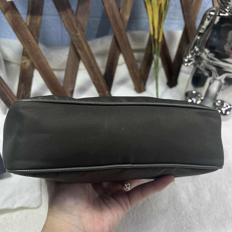 PRADA普拉達經典三合一尼龍包 墨綠色 （中性款）-11