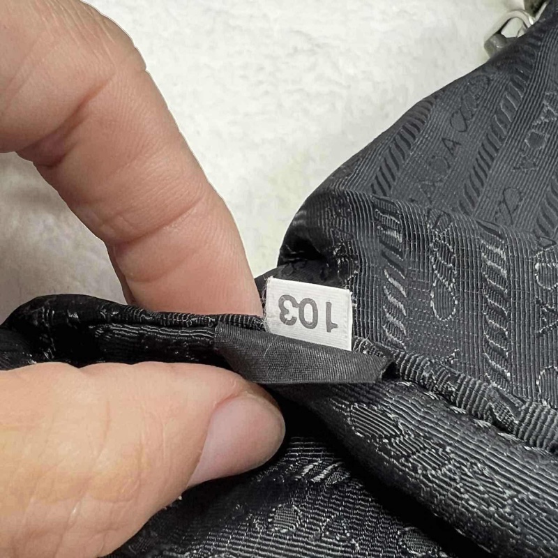 PRADA普拉達經典三合一尼龍包 墨綠色 （中性款）-32