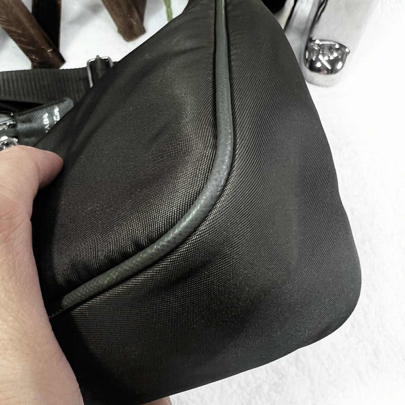 PRADA普拉達經典三合一尼龍包 墨綠色 （中性款）-36