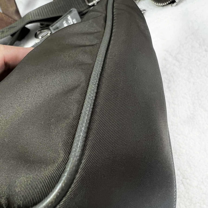 PRADA普拉達經典三合一尼龍包 墨綠色 （中性款）-37