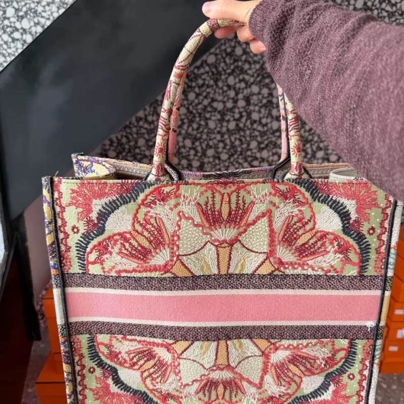 Dior 限量彩燈大號tote-1