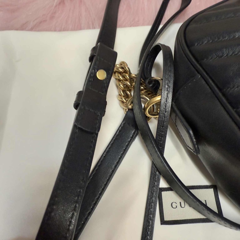 Gucci 經典絎縫斜背GG Marmont 24cm相機包(中性款)-17