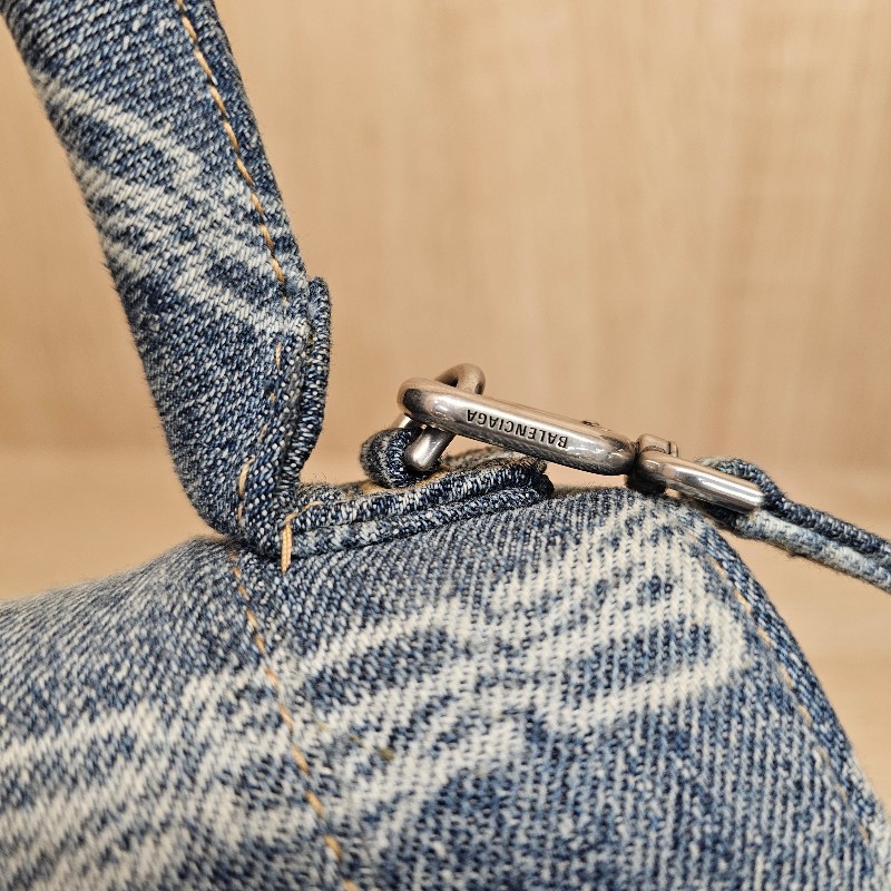 [潮流好物🥰] Balenciaga 丹寧銀釦手提斜背沙漏包-5