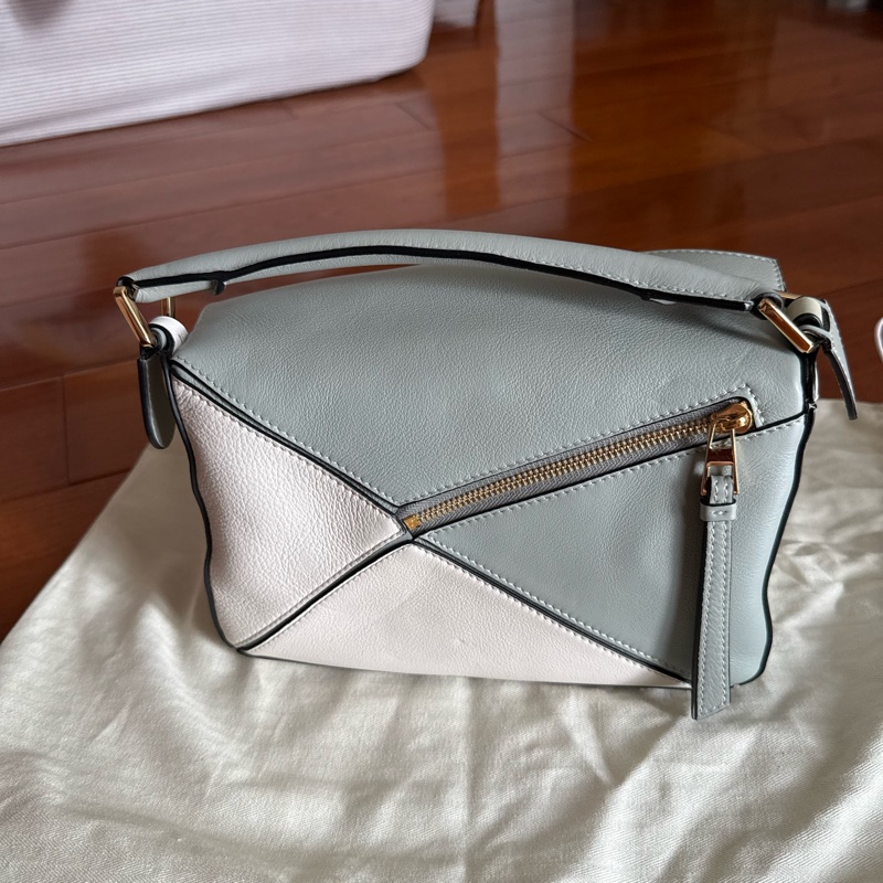LOEWE Puzzle Ash Grey灰綠色-6
