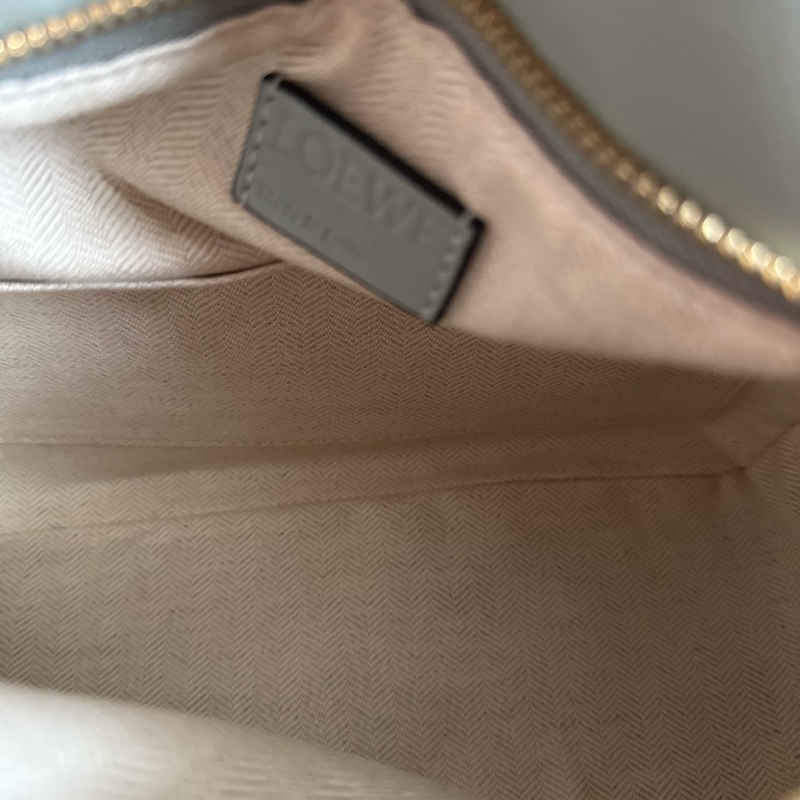 LOEWE Puzzle Ash Grey灰綠色-8