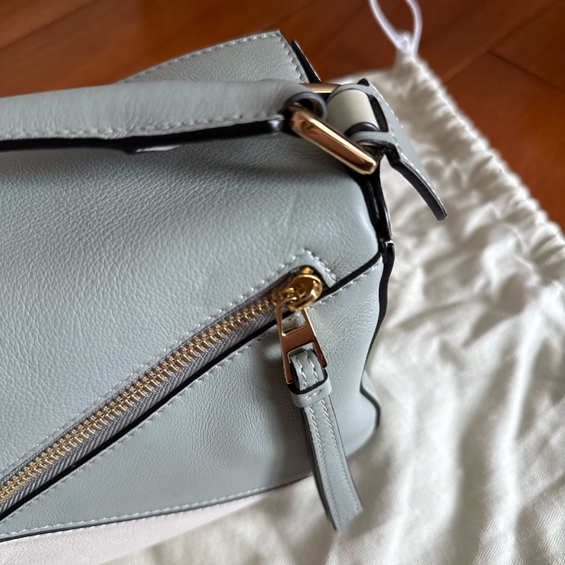 LOEWE Puzzle Ash Grey灰綠色-10
