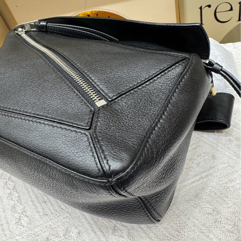 Loewe puzzle黑色胸包-16