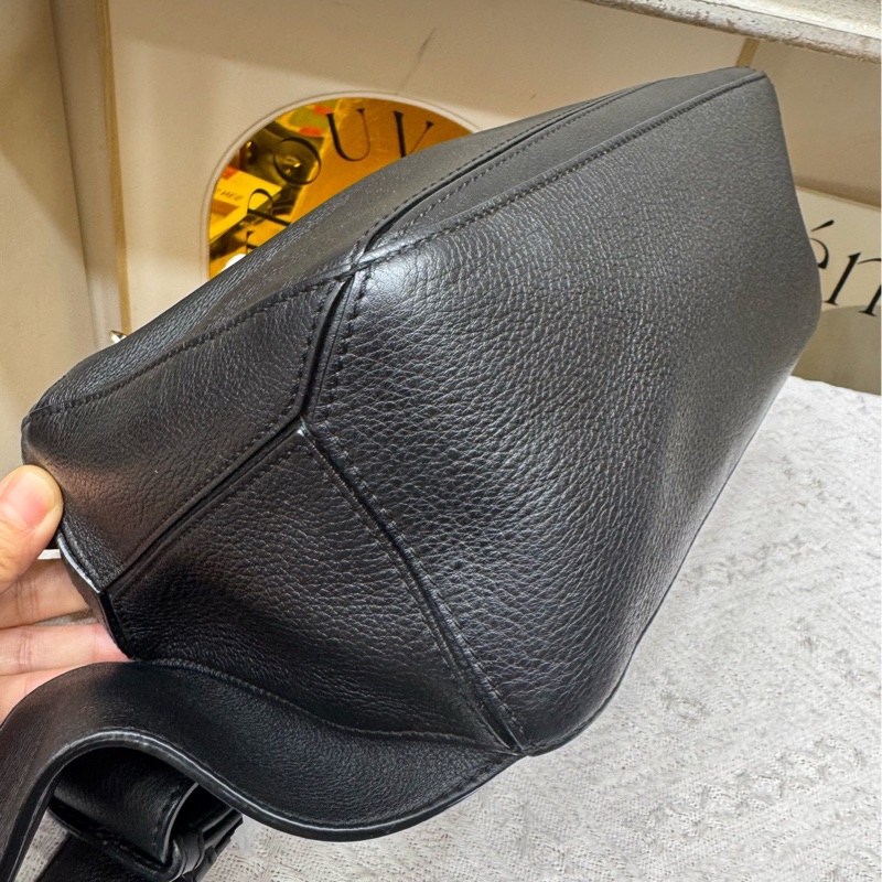 Loewe puzzle黑色胸包-25