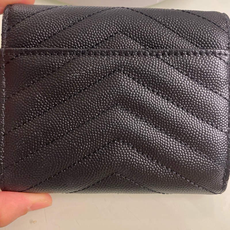 （全新）YSL黑金魚子醬短夾-3