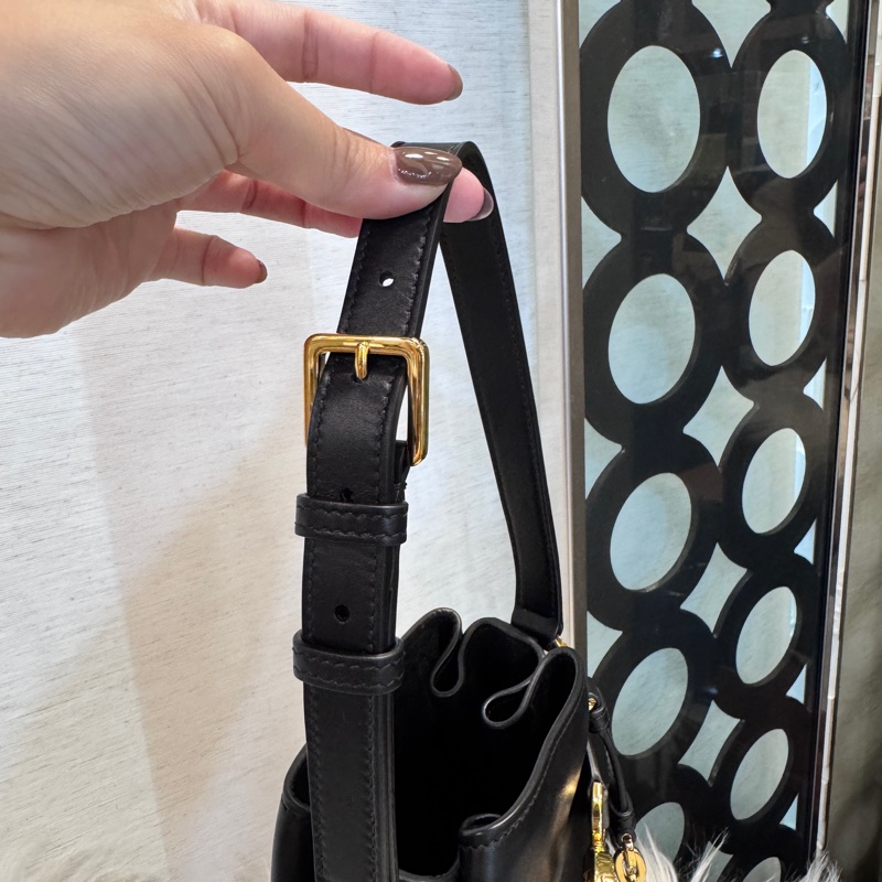 Dior C’est Dior 黑牛皮中型水桶包-8