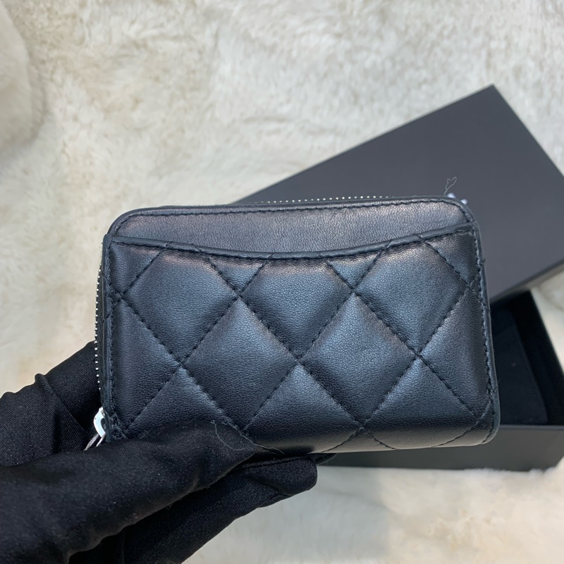 Chanel 黑色銀扣卡包 I776BA-1