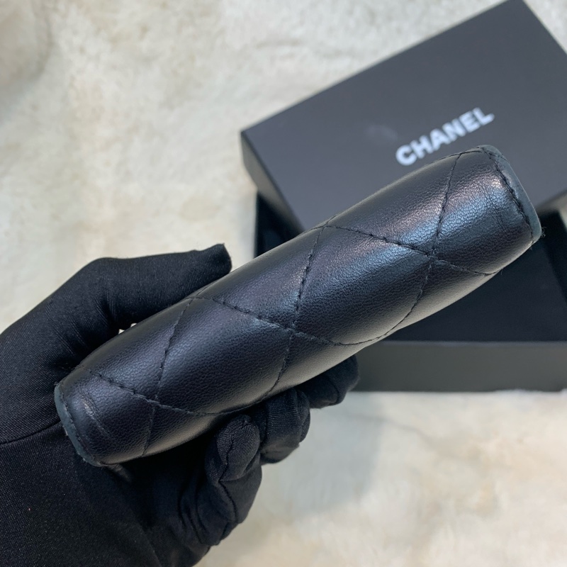 Chanel 黑色銀扣卡包 I776BA-2