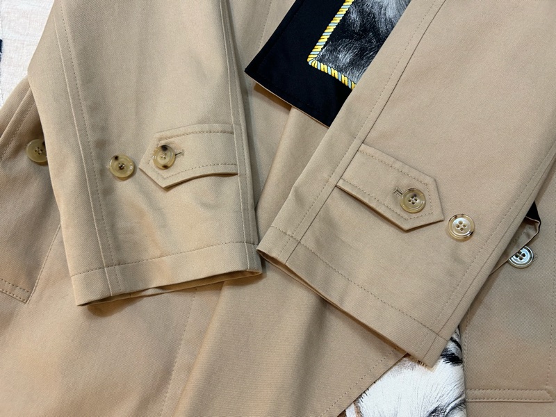 BURBERRY英國蜜色長風衣UK6-6