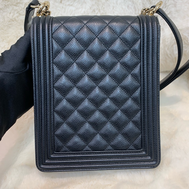 Chanel 黑色淡金扣 直Boy I739WH-1
