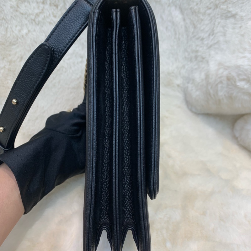 Chanel 黑色淡金扣 直Boy I739WH-2