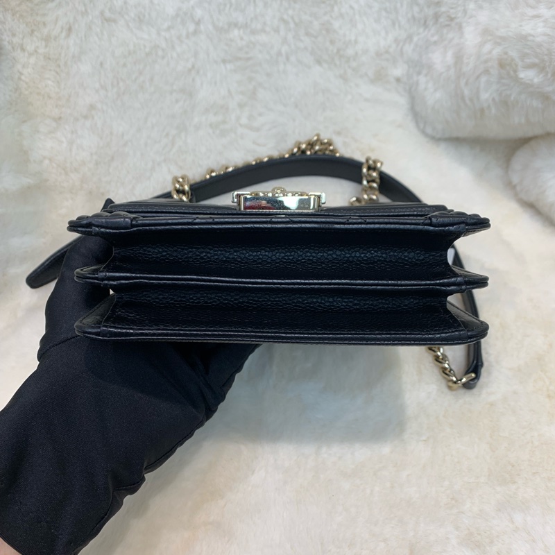 Chanel 黑色淡金扣 直Boy I739WH-4