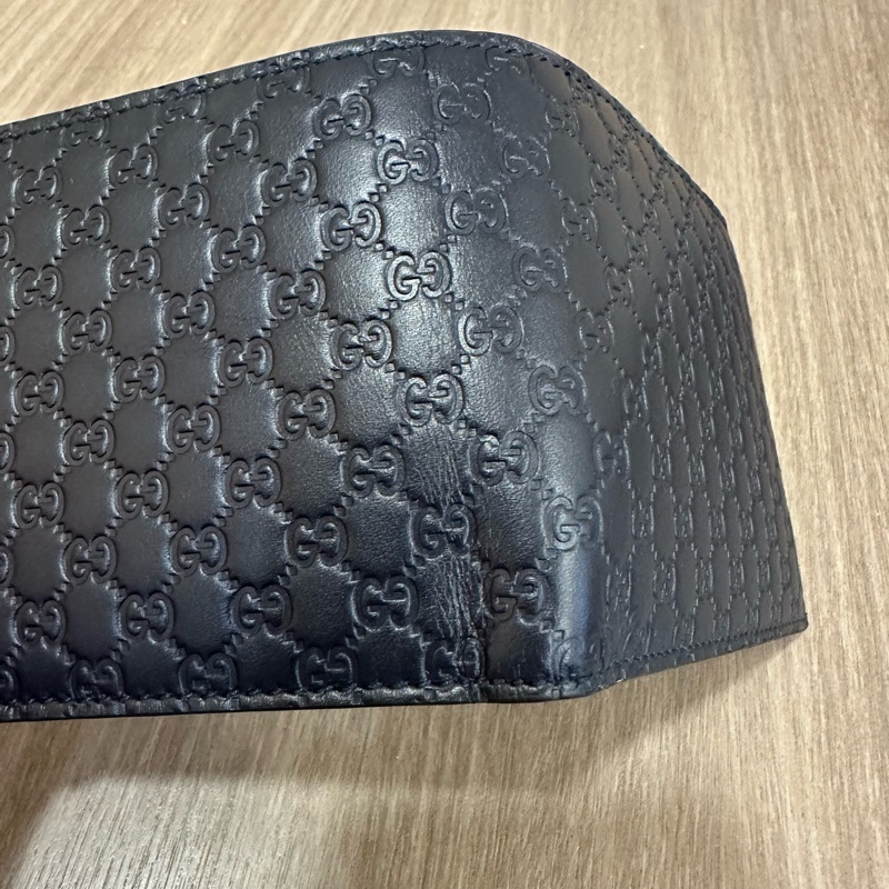 Gucci 260987 深藍GG壓紋對折短夾-28