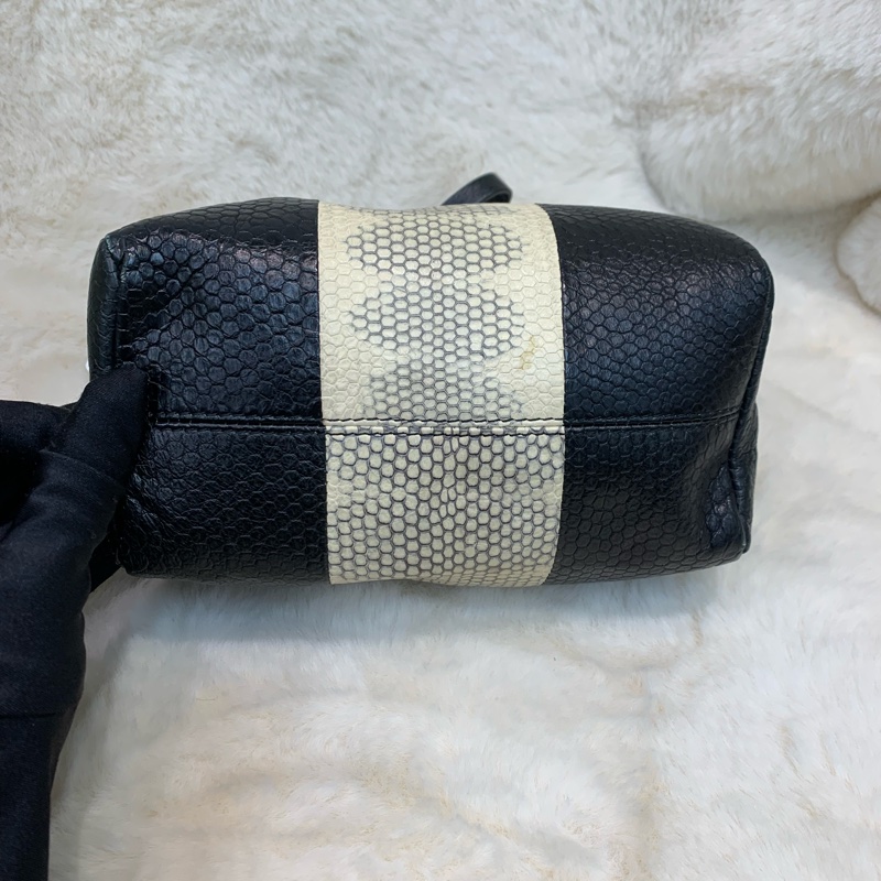 Givenchy 黑白蟒蛇設計 迷你手提包 XB372-5