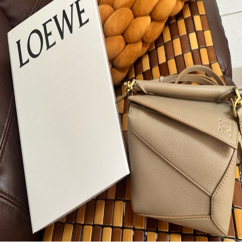 Loewe Pazzle Bag(拼圖包）mini 粒面小牛皮
