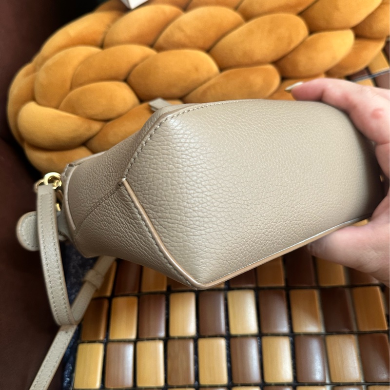 Loewe Pazzle Bag(拼圖包)mini 粒面小牛皮-3