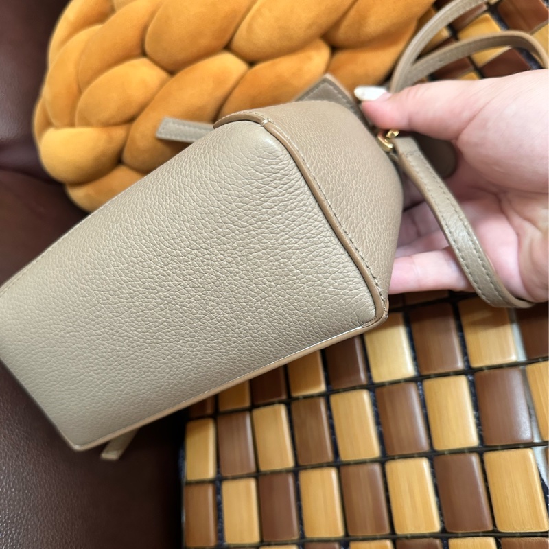 Loewe Pazzle Bag(拼圖包)mini 粒面小牛皮-10