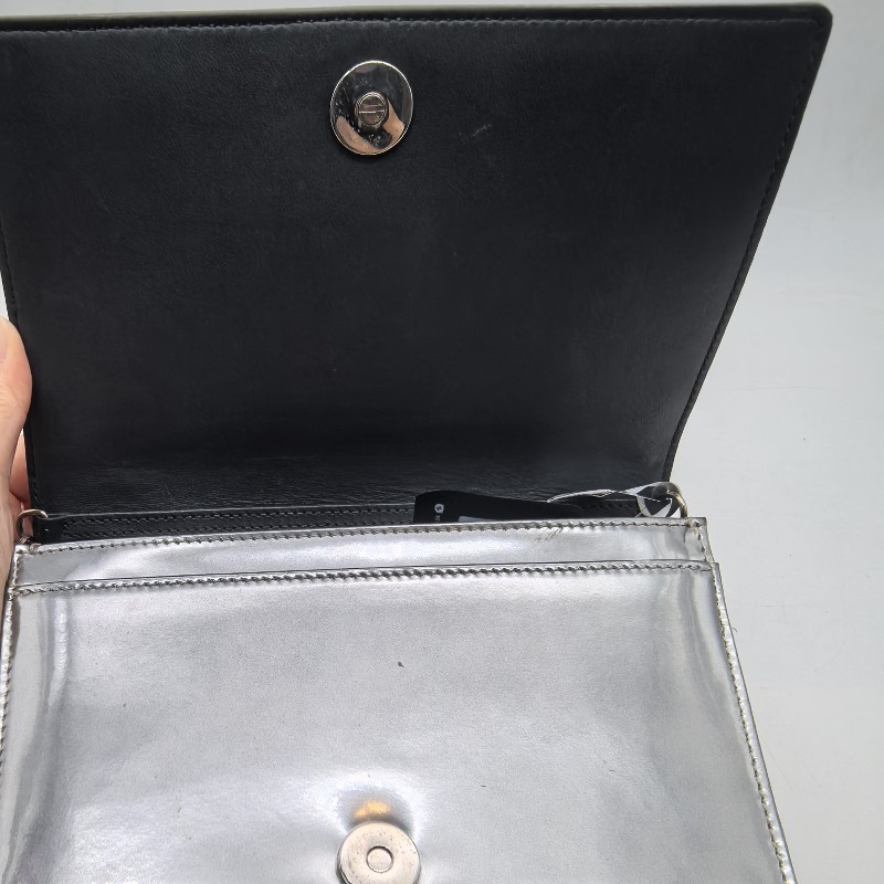 Dior 銀色盾牌包woc 鏈條包 肩背包斜背包 底長19cm-16