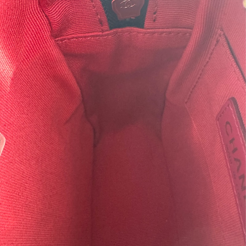 Chanel AS2857黑金雙C直式珍珠鏈包-20