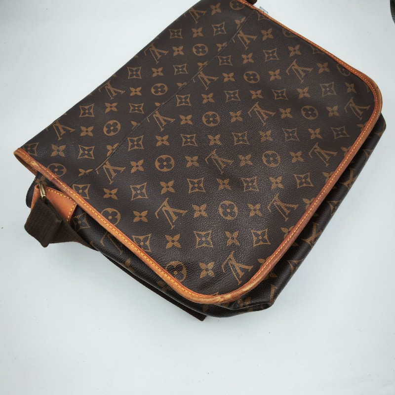 LV 老花翻蓋郵差 肩背包斜背包 底長31cm-5