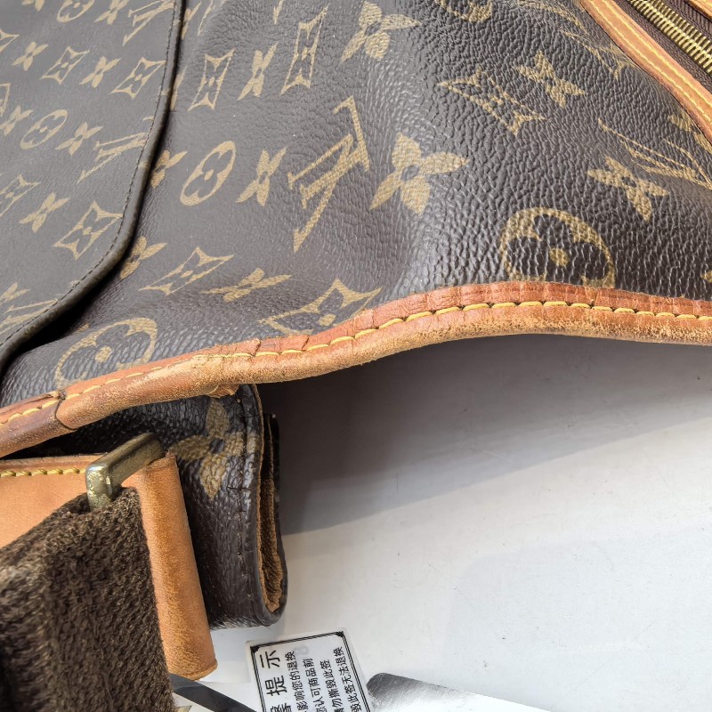 LV 老花翻蓋郵差 肩背包斜背包 底長31cm-15