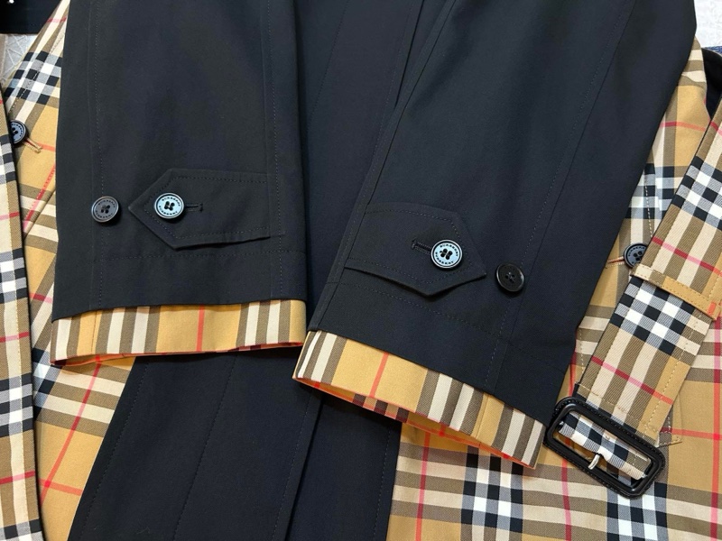 BURBERRY英國格紋拼接黑色風衣UK4-4