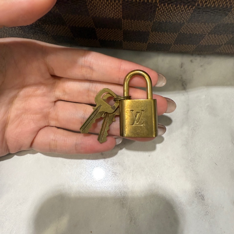 LV 咖棋盤格speedy30金釦手提肩斜背包-4