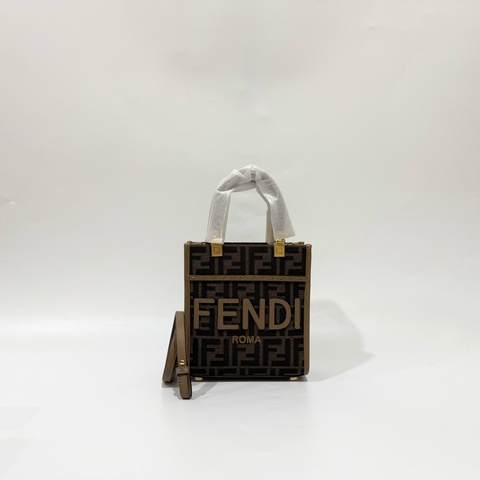 FENDI老花帆布sunshine字母LOGO MINI琴譜包8BS092