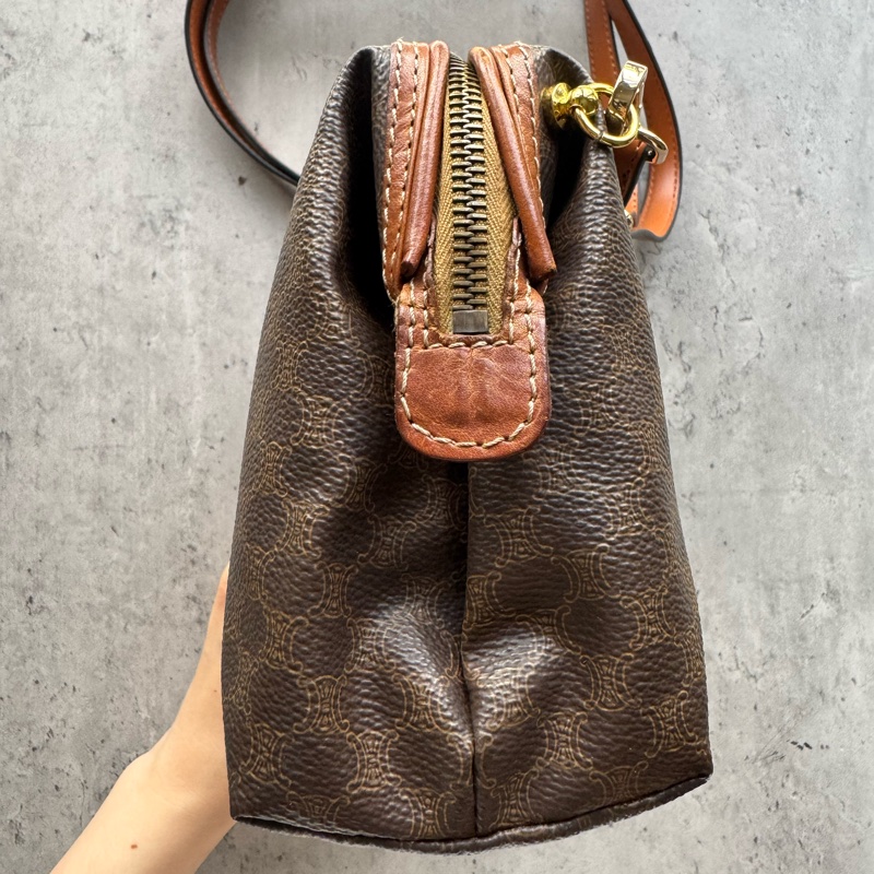 Celine Macadam 老花雲朵包 腋下包 真皮棕色 防水-7