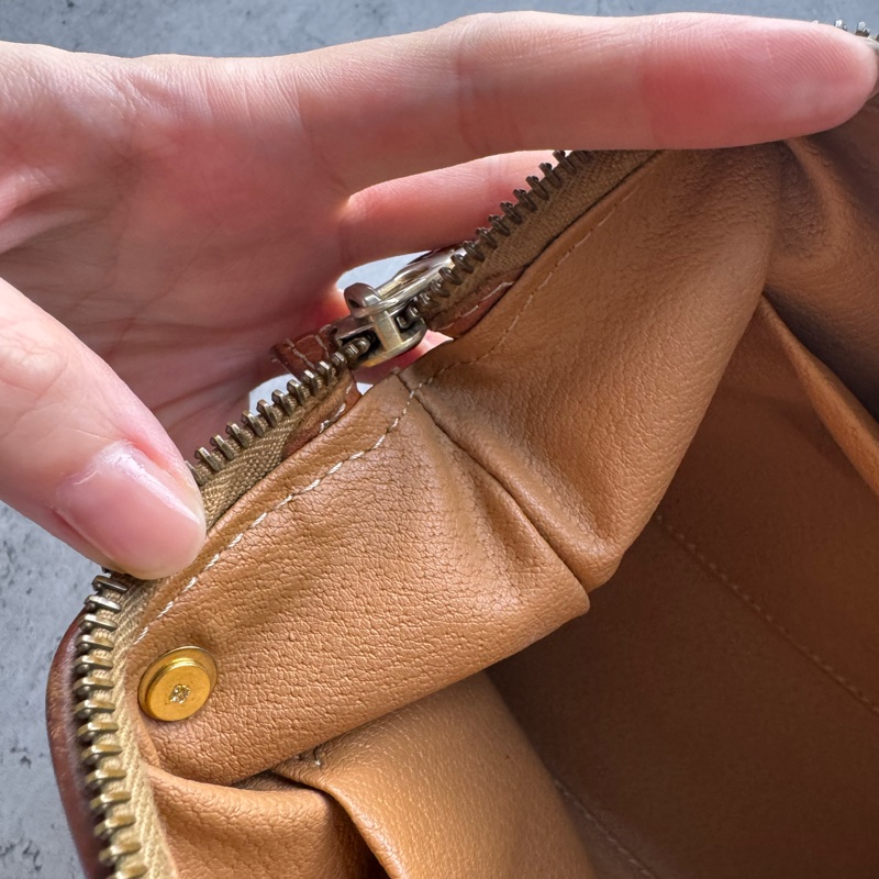 Celine Macadam 老花雲朵包 腋下包 真皮棕色 防水-24