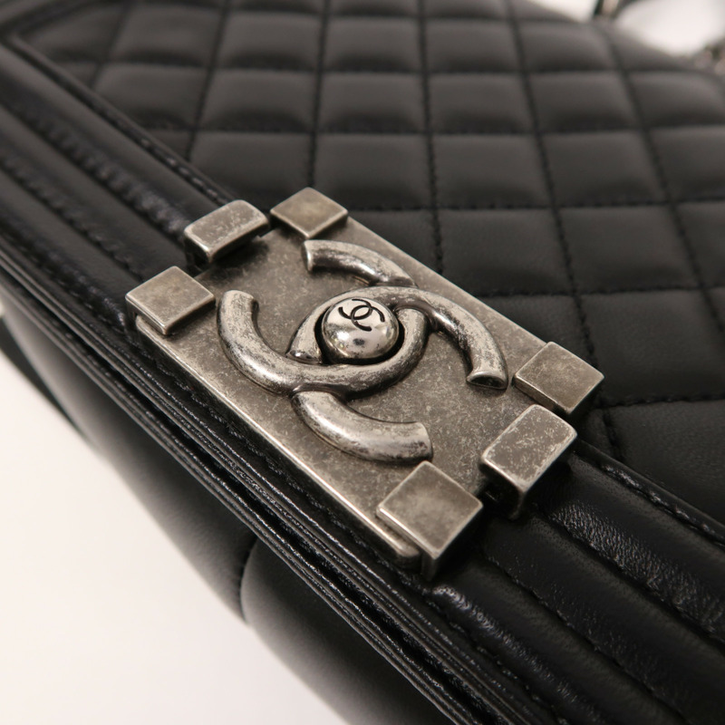 CHANEL 羊皮皮革Boy 25銀扣鏈帶肩背袋-8