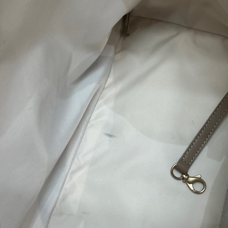香奈兒（Chanel）的冰格旅行系列（New Travel Line）托特包。XA371-24