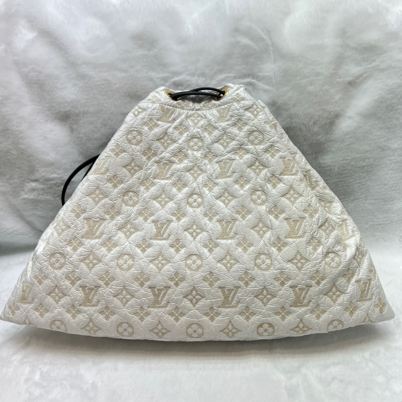 路易威登（Louis Vuitton）的Squishy Tote X533-8