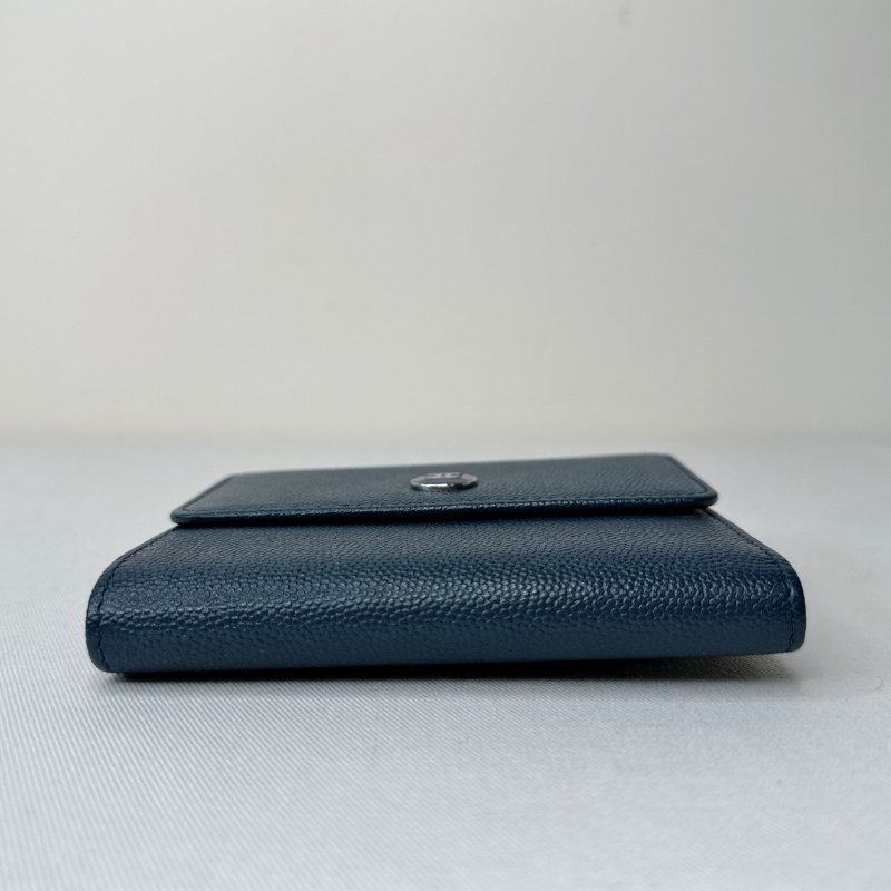 CHANEL 深藍牛皮扣式三折短夾-9