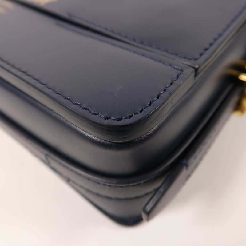 BURBERRY 牛皮皮革Grace Bag金扣肩背袋-10