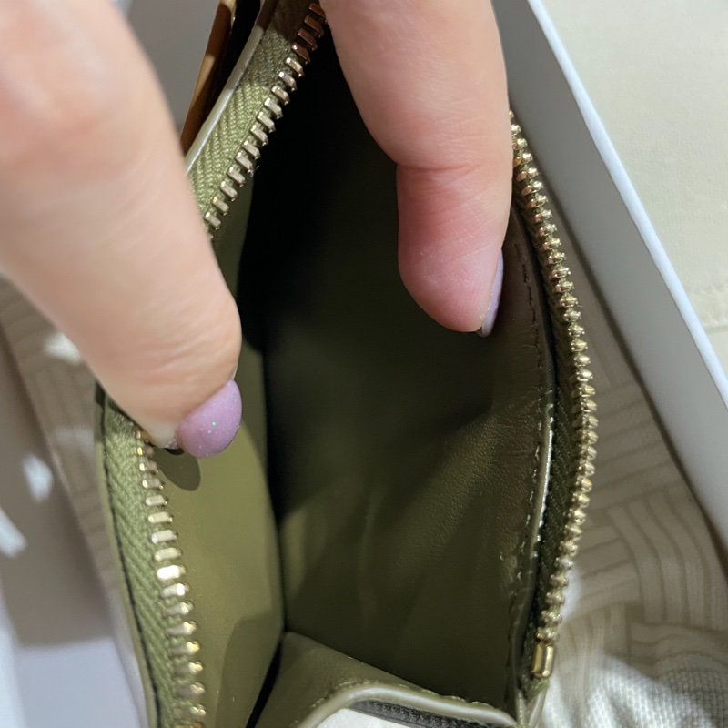 BOTTEGA VENETA 6格卡包-2