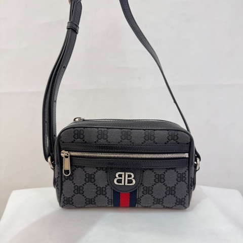 Balenciaga x Gucci黑緹花相機包