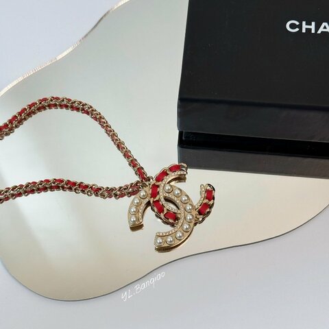 CHANEL 桃粉皮穿鍊雙C珍珠短項鍊AB0124