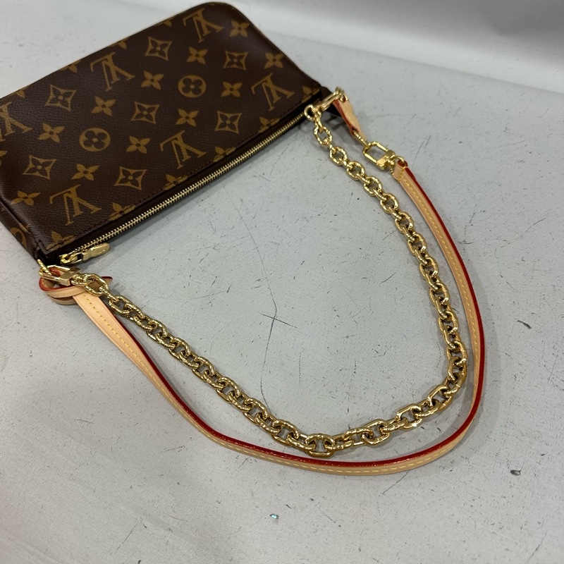 LV M82766 老花金鏈腋下包 麻將包-22