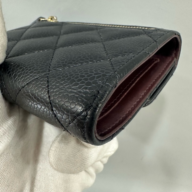 chanel A82288 黑荔枝皮金釦三折短夾-8